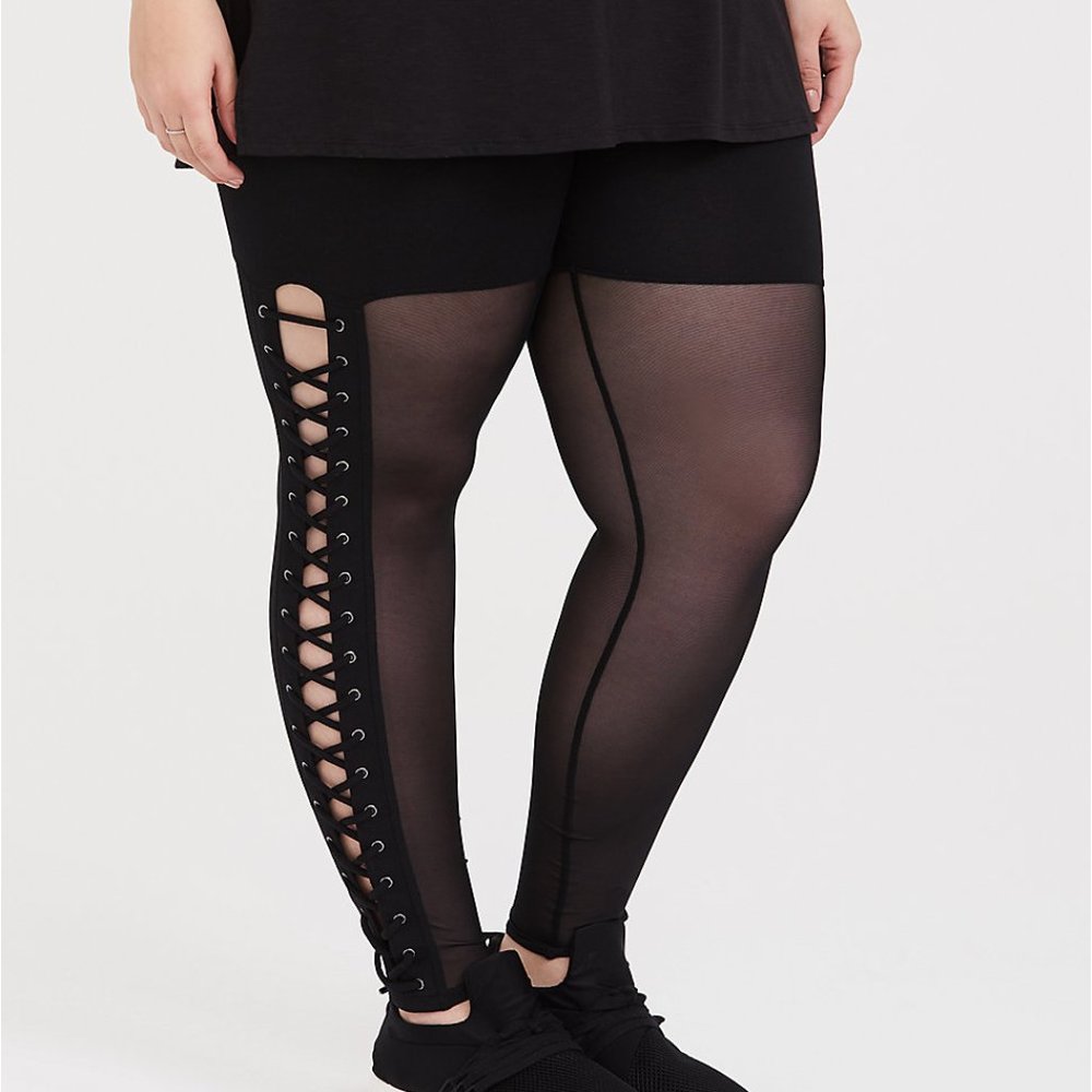 NWT Black Lattice Mesh Legging